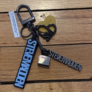 NWT Steve Madden Black and Gold Key Holder